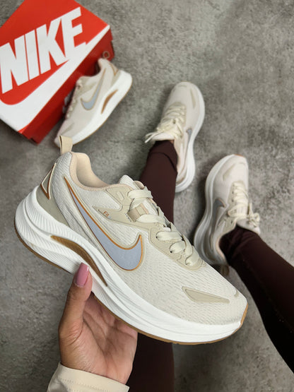 NKE FIT DORADO
