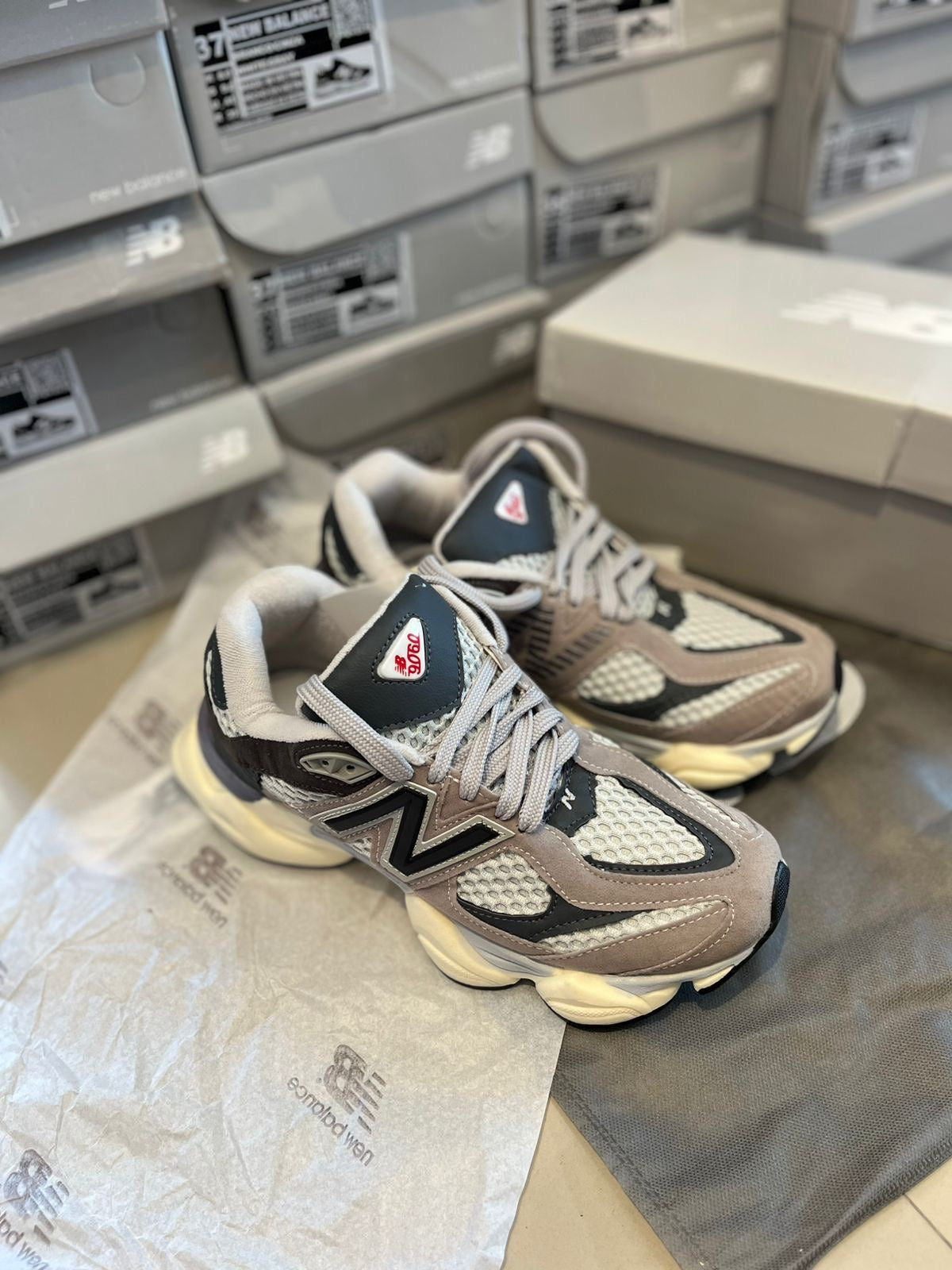 NB 9060 Marrón