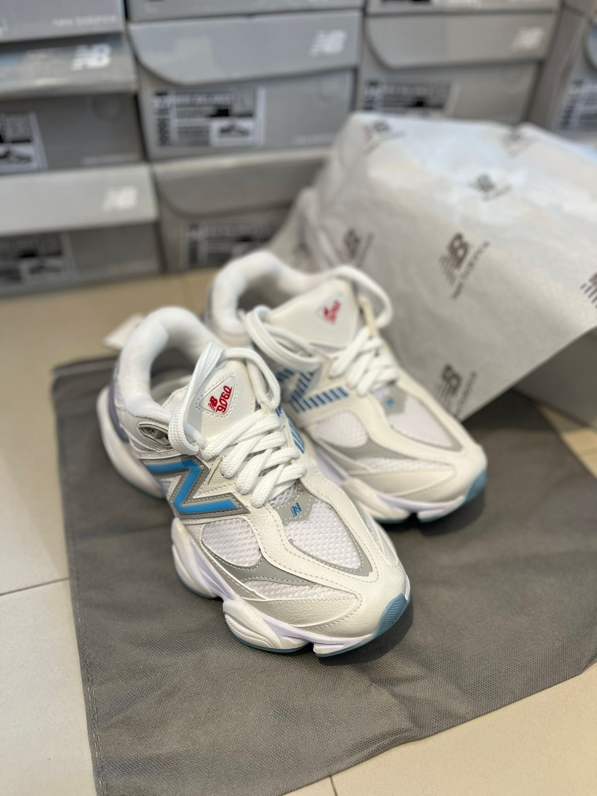 NB 9060 con Celeste
